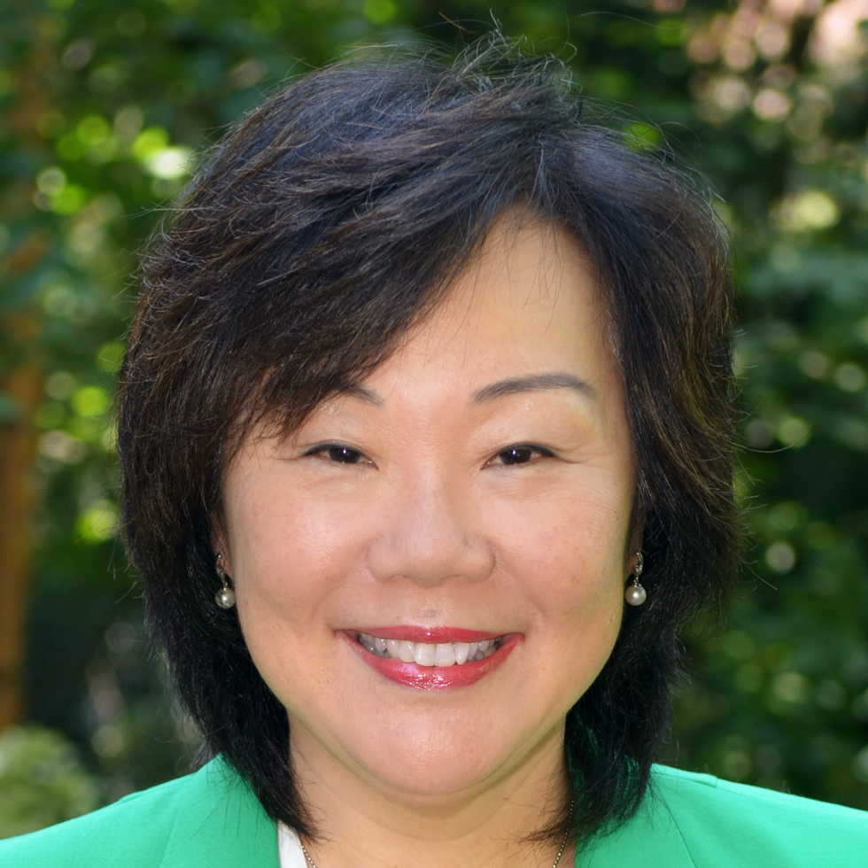 Frances West照片
